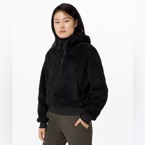 Lululemon Black Oh So Sherpa Half Zip size 4